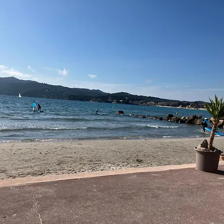 Appartement Havre De Paix - Calme Et Cosy Avec Terrasse La Londe-les-Maures